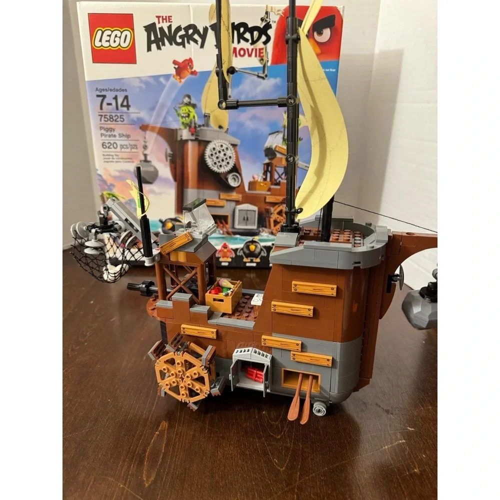 LEGO The Angry Birds Movie 75825 Piggy Pirate Ship 100% Complete w/Box No Manual